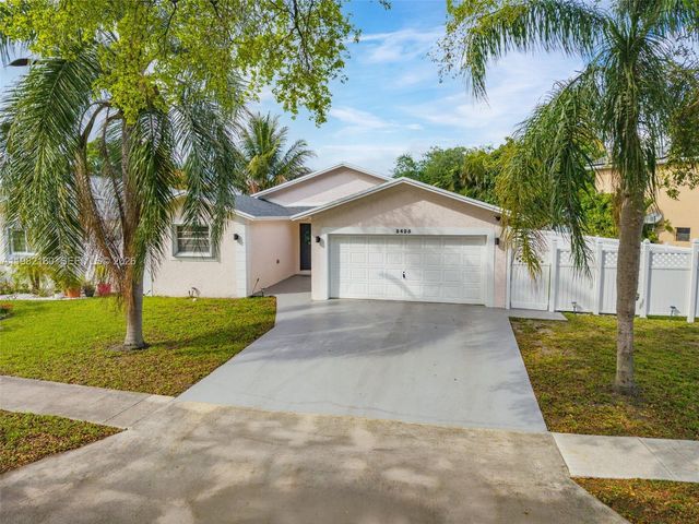 2425 Raleigh St, Hollywood, FL 33020