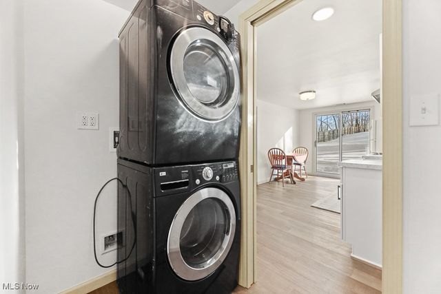 961 Crestline Drive, Akron, OH 44312