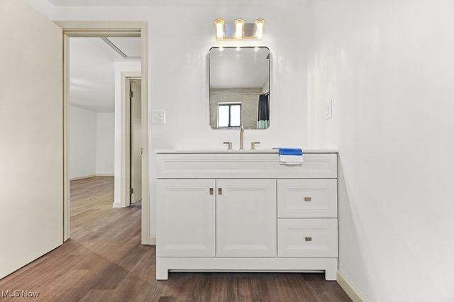 961 Crestline Drive, Akron, OH 44312