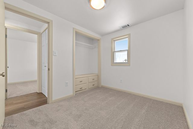 961 Crestline Drive, Akron, OH 44312