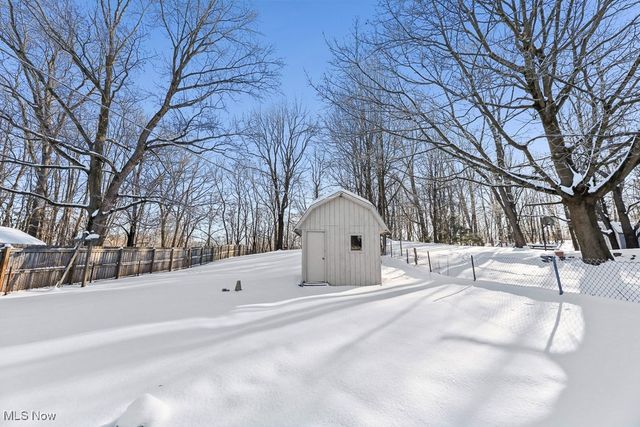 961 Crestline Drive, Akron, OH 44312