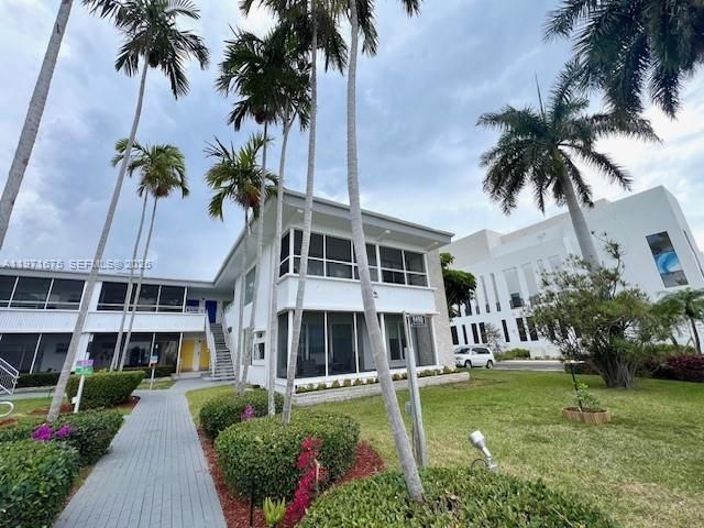 9490 E Bay Harbor Dr 102, Bay Harbor Islands, FL 33154