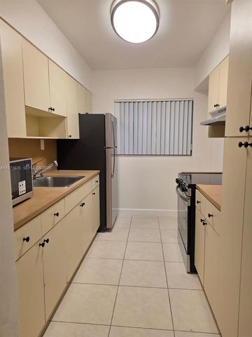 9490 E Bay Harbor Dr 102, Bay Harbor Islands, FL 33154