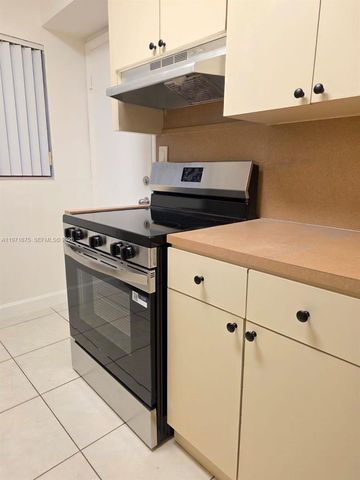 9490 E Bay Harbor Dr 102, Bay Harbor Islands, FL 33154