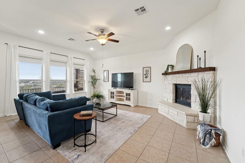 2421 Shumard Bluff DR, Leander, TX 78641