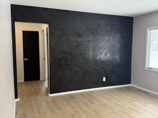 7008 Baring Avenue, Hammond, IN 46324