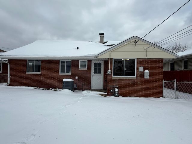 7008 Baring Avenue, Hammond, IN 46324