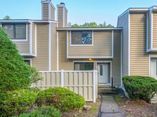 37 Ives Hill Court 37, Cheshire, CT 06410