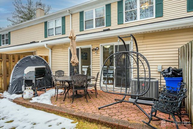 199 Applegate Lane, East Brunswick, NJ 08816