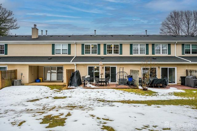 199 Applegate Lane, East Brunswick, NJ 08816