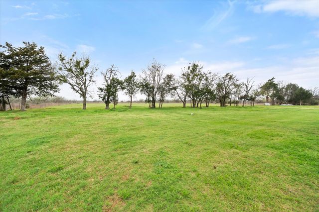 6771 NW County Road 1146, Barry, TX 75102