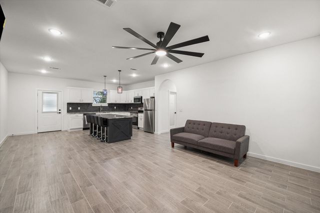 6771 NW County Road 1146, Barry, TX 75102