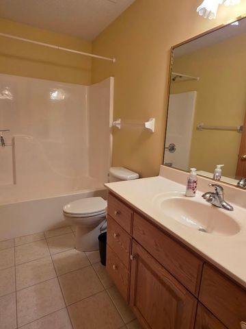 5006 Greens Drive NW, Rochester, MN 55901