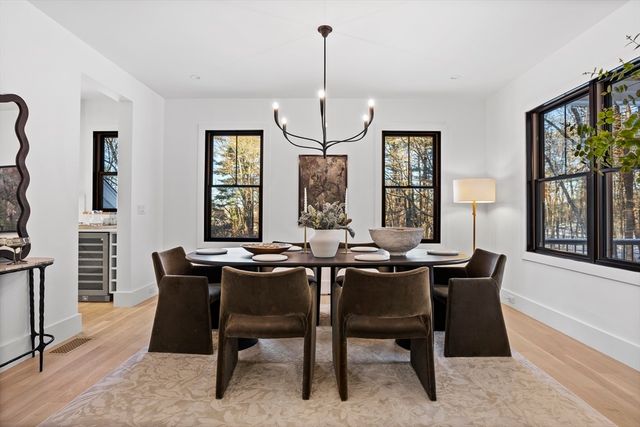 236 Fairhaven Rd, Concord, MA 01742