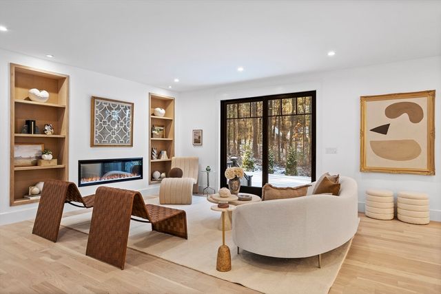 236 Fairhaven Rd, Concord, MA 01742