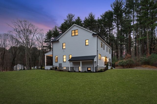 236 Fairhaven Rd, Concord, MA 01742