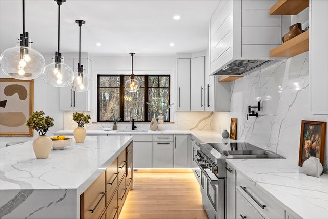 236 Fairhaven Rd, Concord, MA 01742