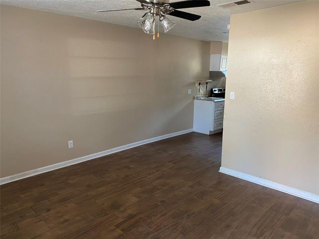 760 Cline Street 14, Huntsville, TX 77340