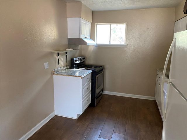 760 Cline Street 14, Huntsville, TX 77340