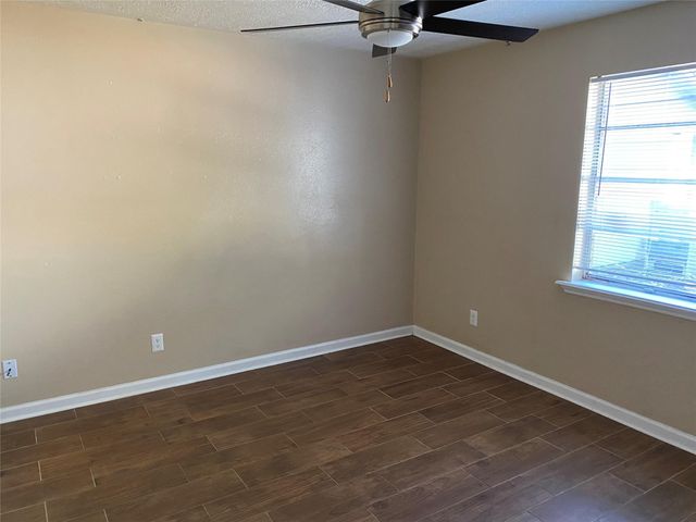 760 Cline Street 14, Huntsville, TX 77340