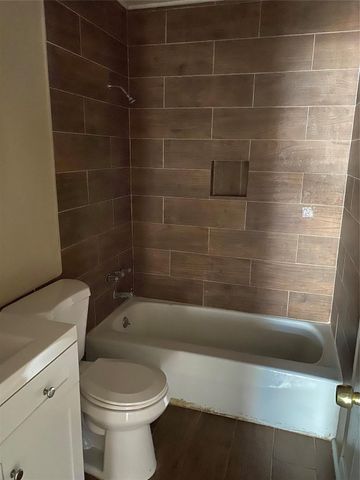 760 Cline Street 14, Huntsville, TX 77340