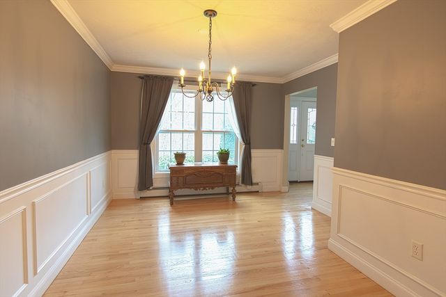 17 Foster Ct, Gardner, MA 01440