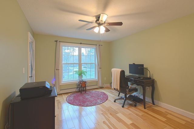 17 Foster Ct, Gardner, MA 01440