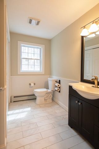 17 Foster Ct, Gardner, MA 01440