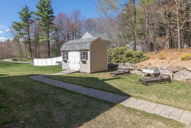 17 Foster Ct, Gardner, MA 01440