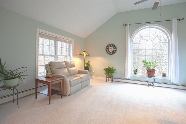 17 Foster Ct, Gardner, MA 01440