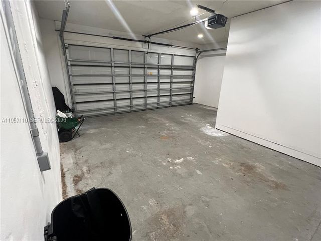 15501 Dover Ct, Davie, FL 33331