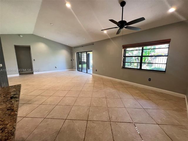 15501 Dover Ct, Davie, FL 33331