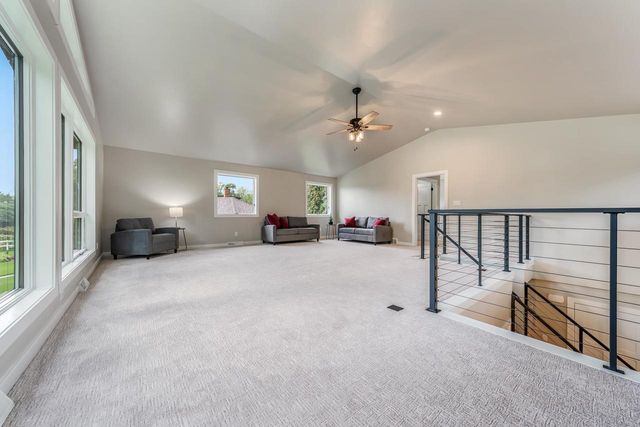 379 WILLOW LANE, Menasha, WI 54952