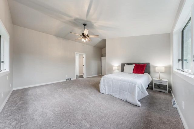 379 WILLOW LANE, Menasha, WI 54952