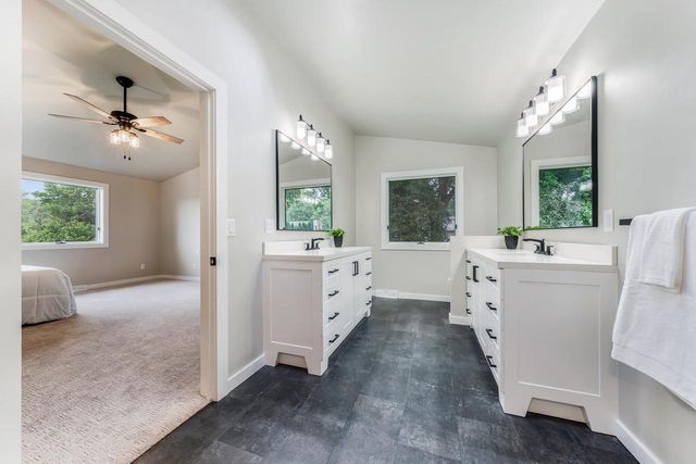 379 WILLOW LANE, Menasha, WI 54952