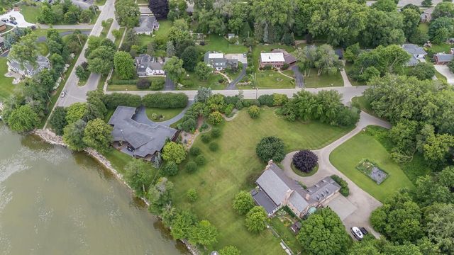 379 WILLOW LANE, Menasha, WI 54952