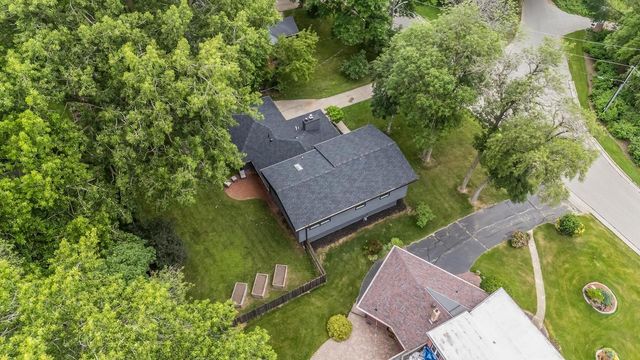 379 WILLOW LANE, Menasha, WI 54952