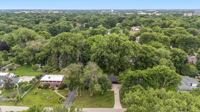 379 WILLOW LANE, Menasha, WI 54952