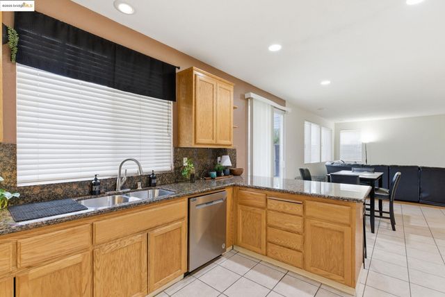 2076 Catalpa Way, Antioch, CA 94509