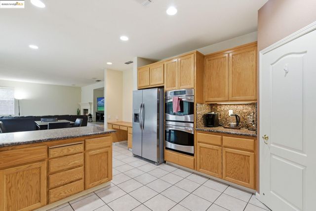 2076 Catalpa Way, Antioch, CA 94509