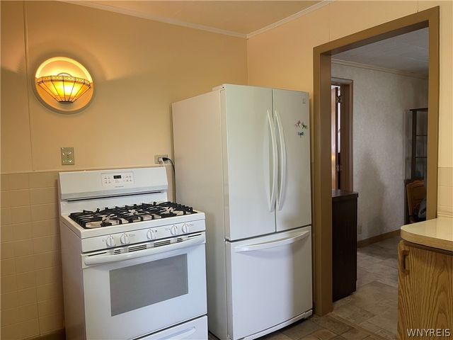 33 Moreland Street, Buffalo, NY 14206