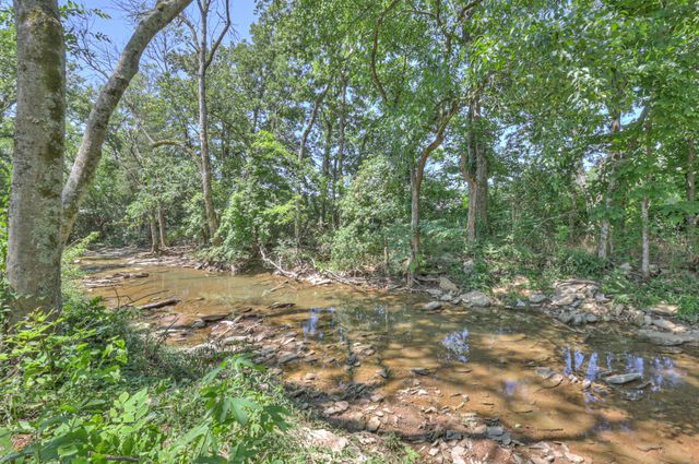 3931 Taylors Store Rd, Hampshire, TN 38461