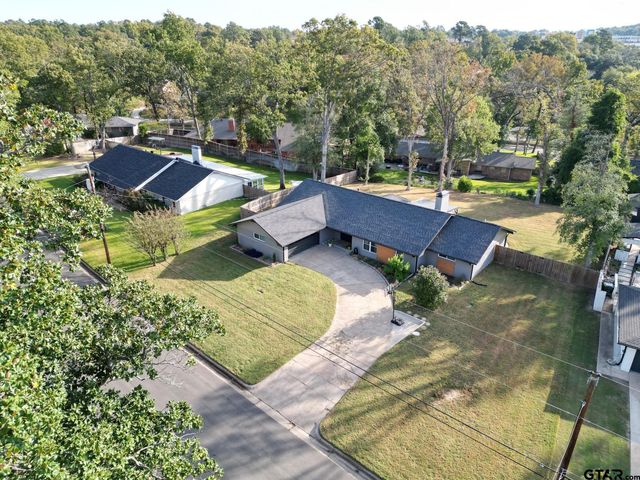 3400 Birdwell Dr, Tyler, TX 75701