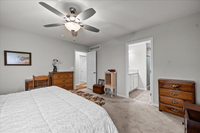 862 S Cattail Cir, Haysville, KS 67060