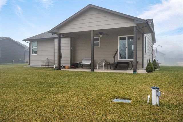 862 S Cattail Cir, Haysville, KS 67060