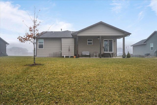 862 S Cattail Cir, Haysville, KS 67060