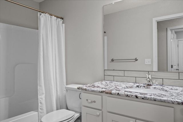 862 S Cattail Cir, Haysville, KS 67060