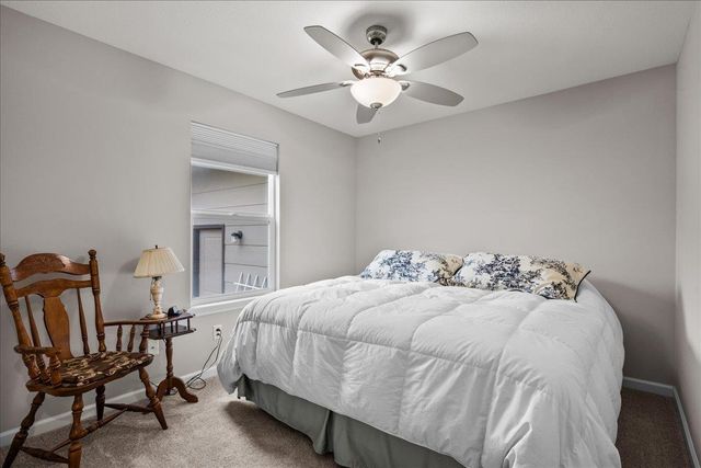 862 S Cattail Cir, Haysville, KS 67060