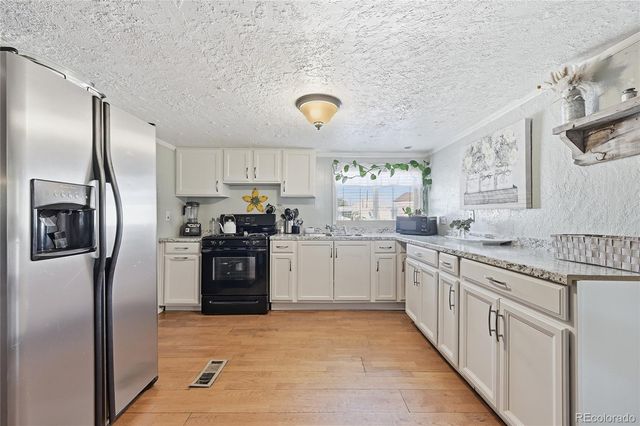 5250 W 53rd Avenue, Arvada, CO 80002