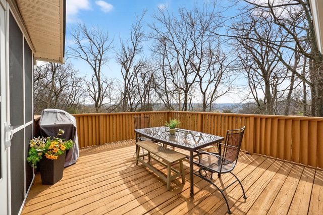 709 Ashworth Cir, Nashville, TN 37211